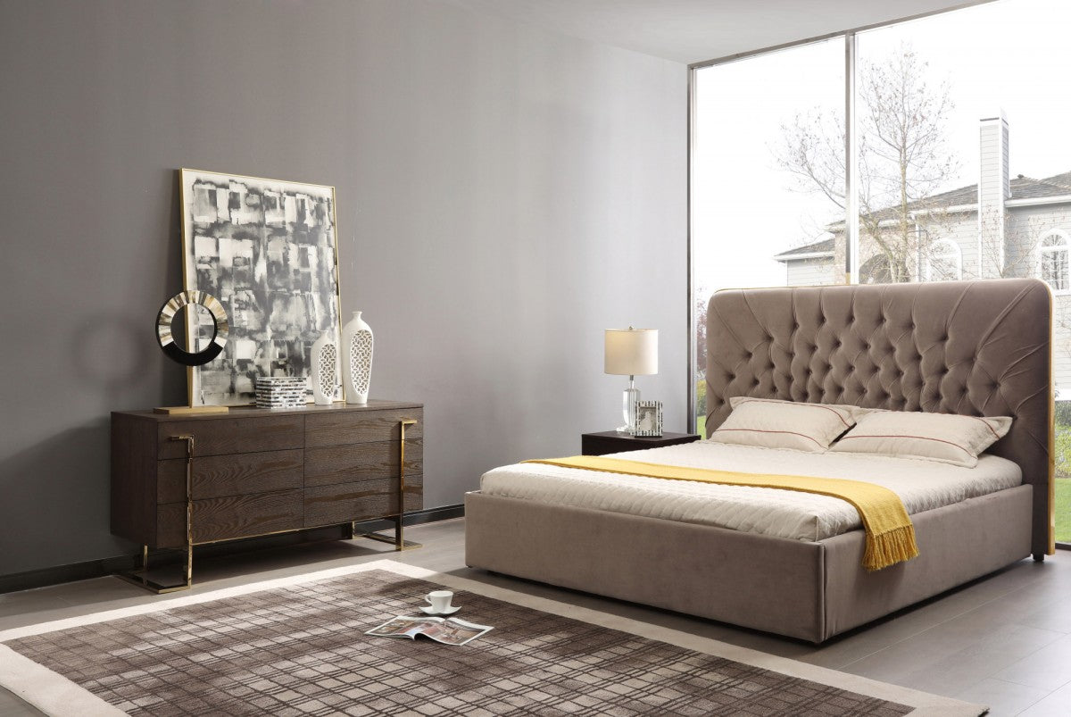 Modrest Moontide - Glam Beige Velvet and Brushed Brass 4-Piece Bedroom Set