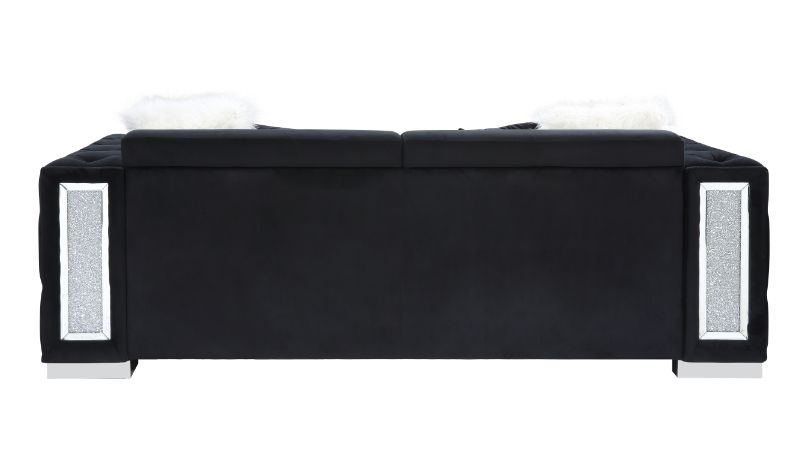 Trislar Sofa W/4 Pillows (Same Lv01397)
