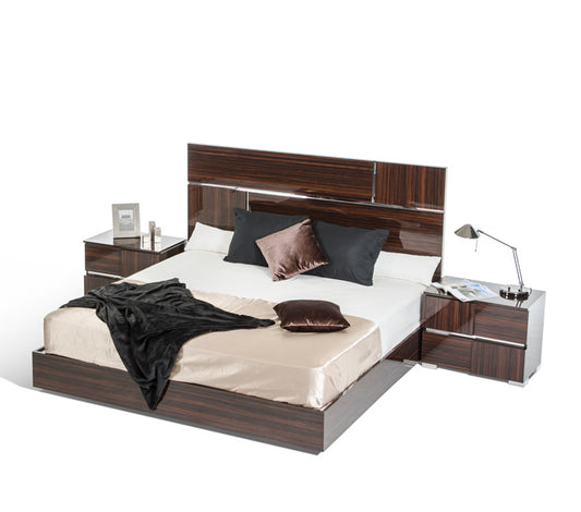 Picasso Italian Modern Ebony Lacquer Bed